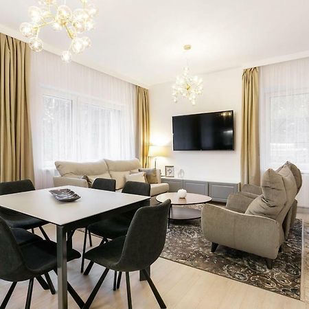 Luxury For Everyone - Hills Park Lux Apartments 3 VNO Exteriör bild